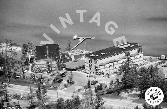 Bakers Acres Motel and Cottages (Waterfront Inn, Tamarack Lodge, Bakers Acres) - 1980 Waterfront Inn